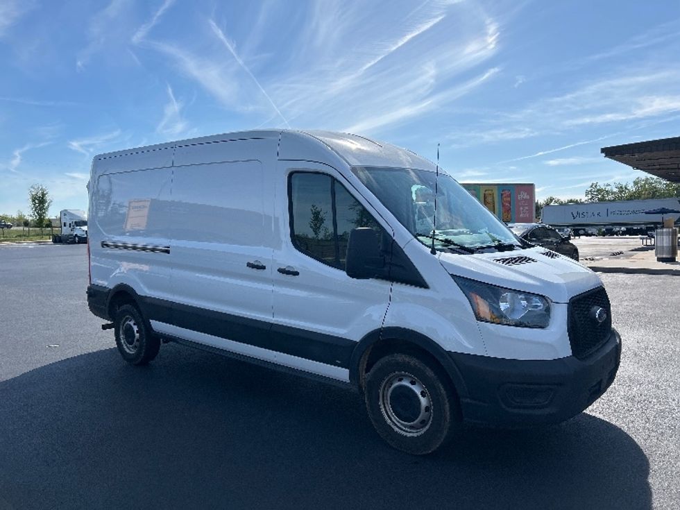 Cargo Van (Panel Van)-Light and Medium Duty Trucks-Ford-2022-Transit 250-Greensboro-NC-139,031\n\t\tmiles-$ 26,000 - Image 1