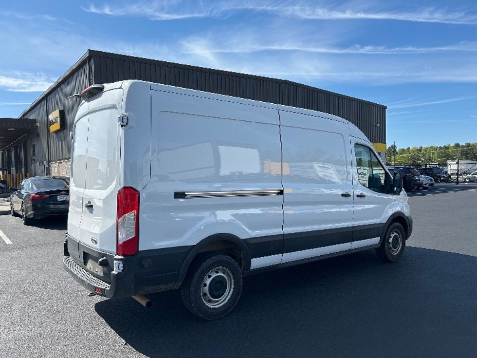 Cargo Van (Panel Van)-Light and Medium Duty Trucks-Ford-2022-Transit 250-Greensboro-NC-139,031\n\t\tmiles-$ 26,000 - Image 13