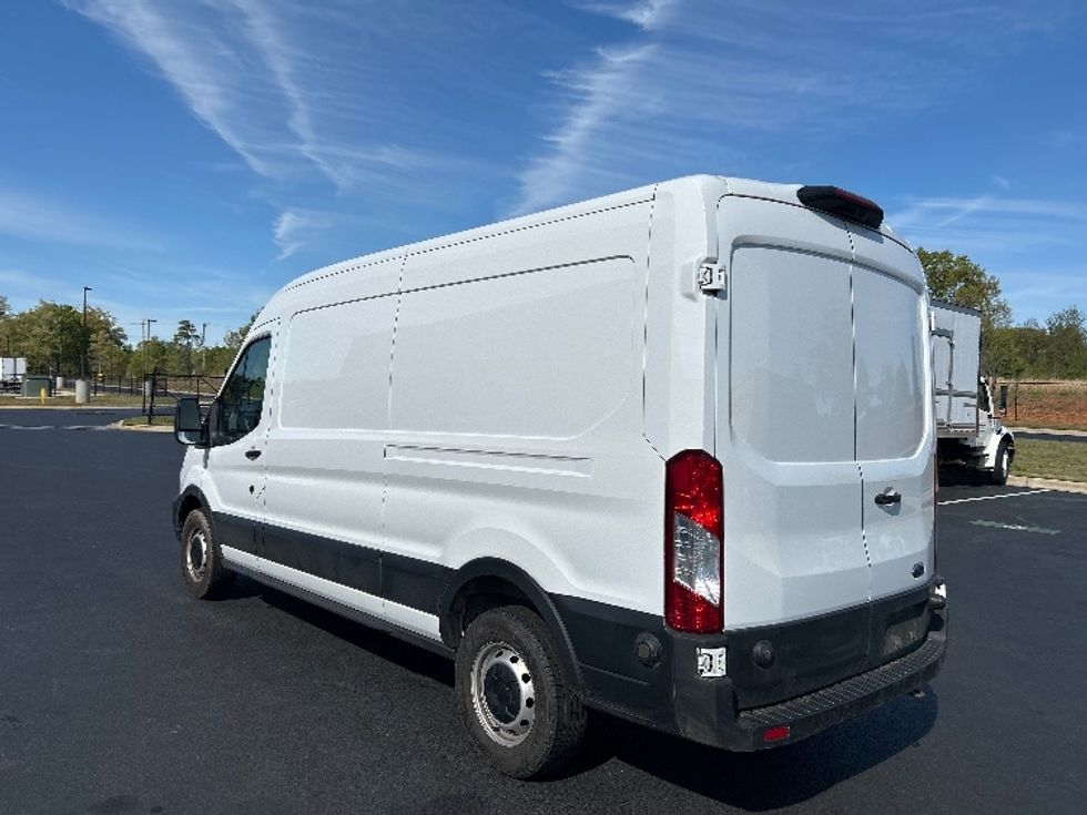Cargo Van (Panel Van)-Light and Medium Duty Trucks-Ford-2022-Transit 250-Greensboro-NC-139,031\n\t\tmiles-$ 26,000 - Image 6