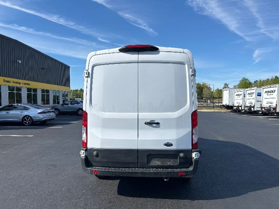 Cargo Van (Panel Van)-Light and Medium Duty Trucks-Ford-2022-Transit 250-Greensboro-NC-139,031\n\t\tmiles-$ 26,000 - Image 7