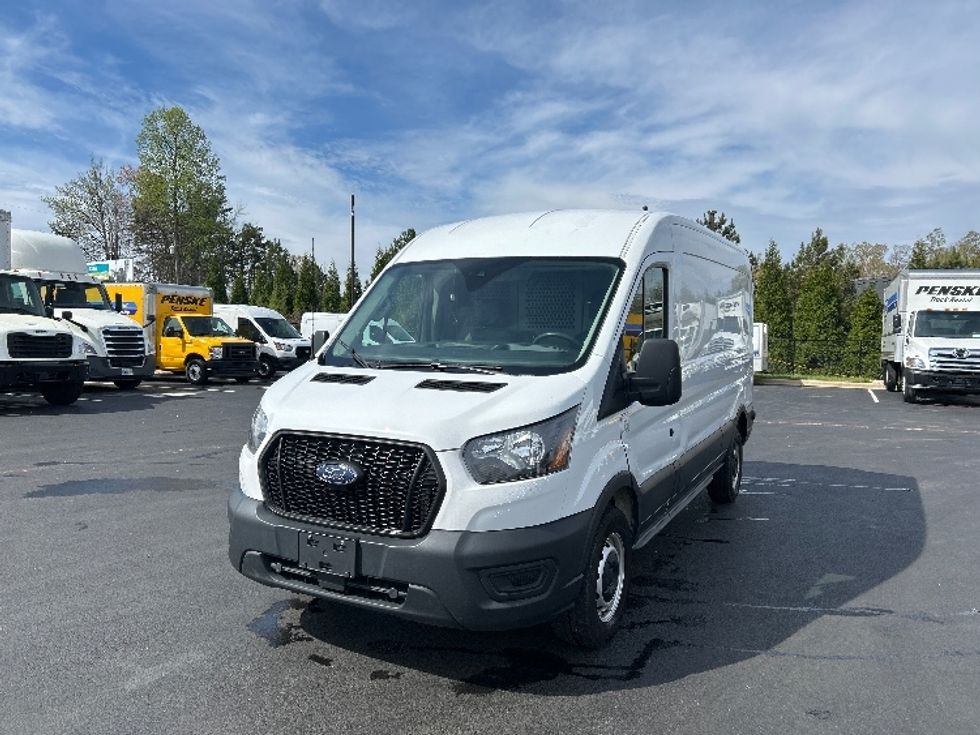 Cargo Van (Panel Van)-Light and Medium Duty Trucks-Ford-2022-Transit 250-Greensboro-NC-145,738\n\t\tmiles-$ 26,500 - Image 3