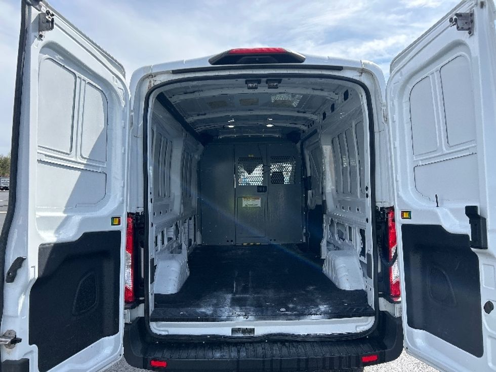 Cargo Van (Panel Van)-Light and Medium Duty Trucks-Ford-2022-Transit 250-Greensboro-NC-145,738\n\t\tmiles-$ 26,500 - Image 8