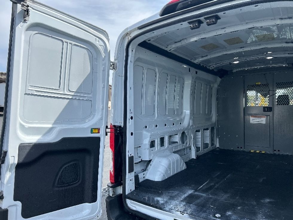 Cargo Van (Panel Van)-Light and Medium Duty Trucks-Ford-2022-Transit 250-Greensboro-NC-145,738\n\t\tmiles-$ 26,500 - Image 9