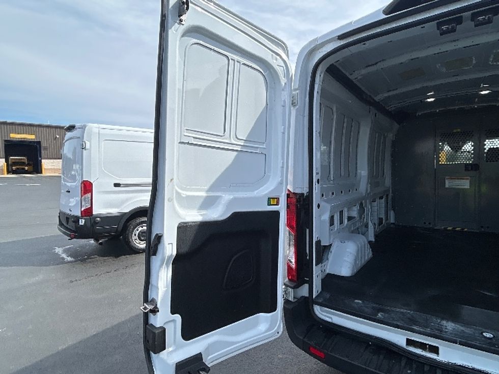 Cargo Van (Panel Van)-Light and Medium Duty Trucks-Ford-2022-Transit 250-Greensboro-NC-146,603\n\t\tmiles-$ 26,500 - Image 10