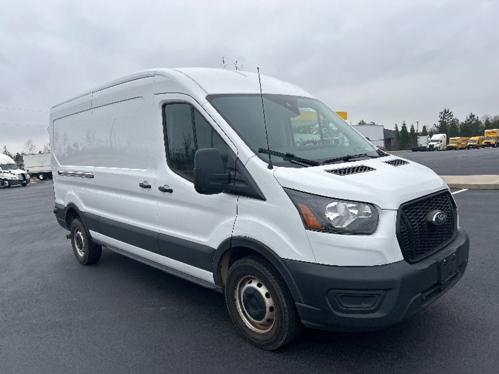 Cargo Van (Panel Van)-Light and Medium Duty Trucks-Ford-2022-Transit 250-Greensboro-NC-150,829\n\t\tmiles-$ 25,750 - Image 1