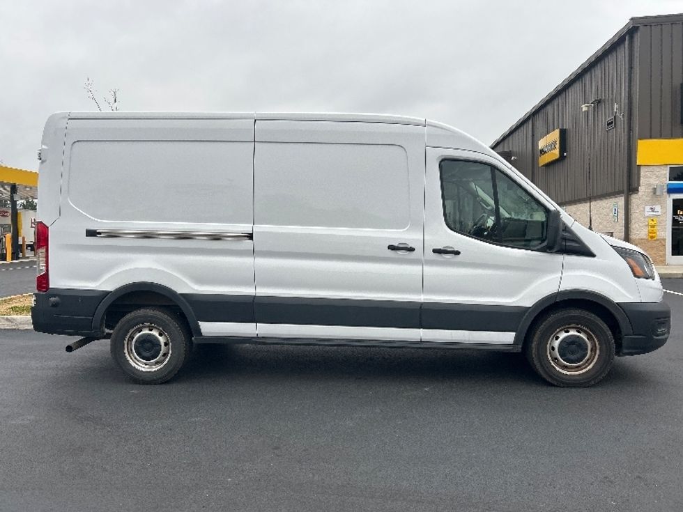 Cargo Van (Panel Van)-Light and Medium Duty Trucks-Ford-2022-Transit 250-Greensboro-NC-150,829\n\t\tmiles-$ 25,750 - Image 14