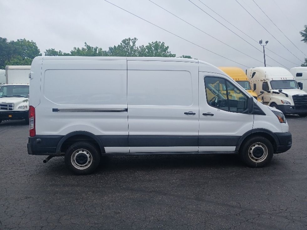 Cargo Van (Panel Van)-Light and Medium Duty Trucks-Ford-2022-Transit 250-Greensboro-NC-175,913\n\t\tmiles-$ 20,500 - Image 14