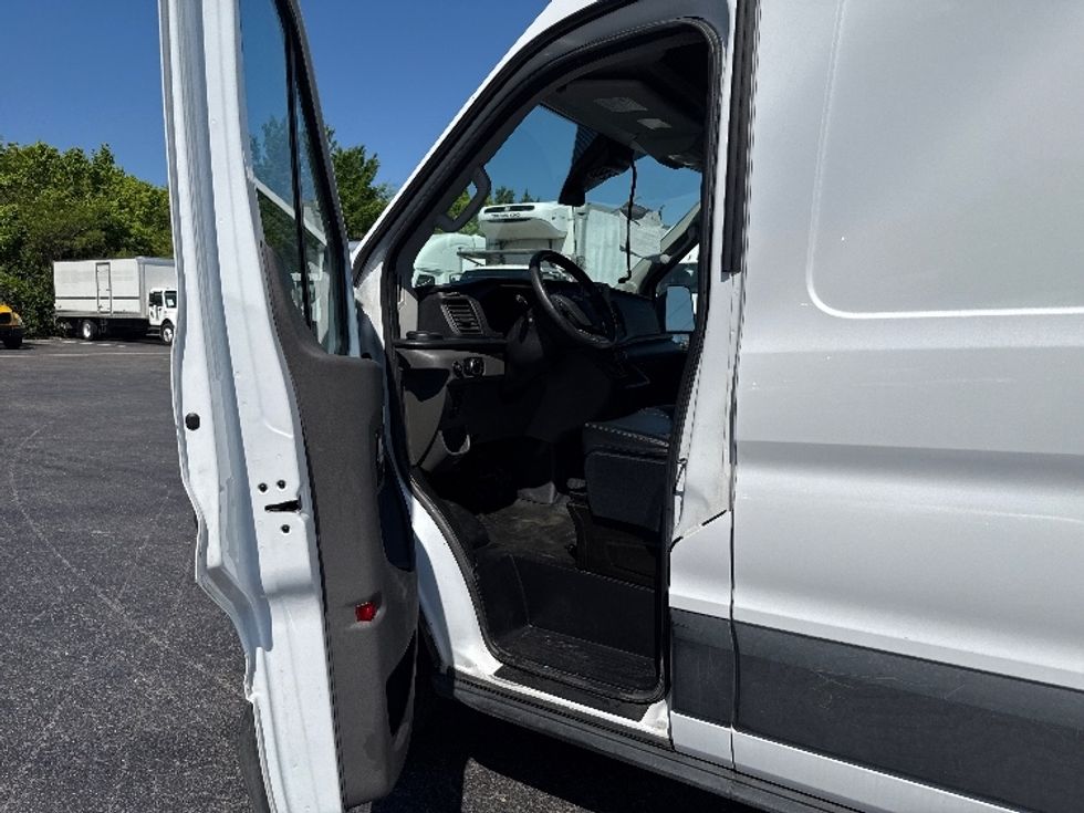 Cargo Van (Panel Van)-Light and Medium Duty Trucks-Ford-2022-Transit 250-Greensboro-NC-175,913\n\t\tmiles-$ 20,500 - Image 15