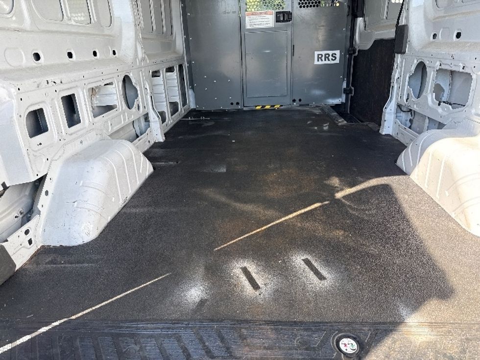 Cargo Van (Panel Van)-Light and Medium Duty Trucks-Ford-2022-Transit 250-Greensboro-NC-175,913\n\t\tmiles-$ 20,500 - Image 9