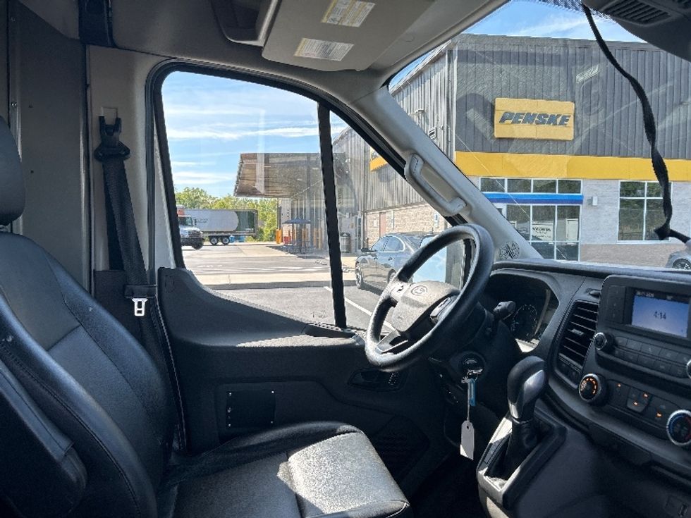 Cargo Van (Panel Van)-Light and Medium Duty Trucks-Ford-2022-Transit 250-Greensboro-NC-191,541\n\t\tmiles-$ 19,750 - Image 19