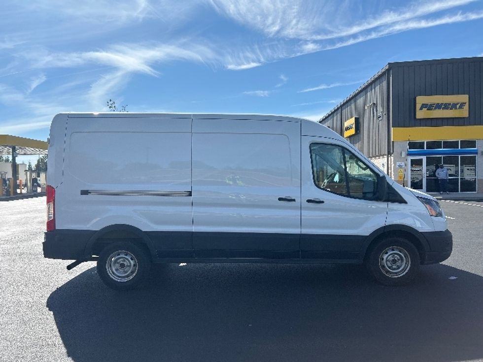 Cargo Van (Panel Van)-Light and Medium Duty Trucks-Ford-2022-Transit 250-Greensboro-NC-191,541\n\t\tmiles-$ 19,750 - Image 20