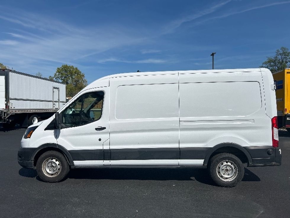 Cargo Van (Panel Van)-Light and Medium Duty Trucks-Ford-2022-Transit 250-Greensboro-NC-191,541\n\t\tmiles-$ 19,750 - Image 4