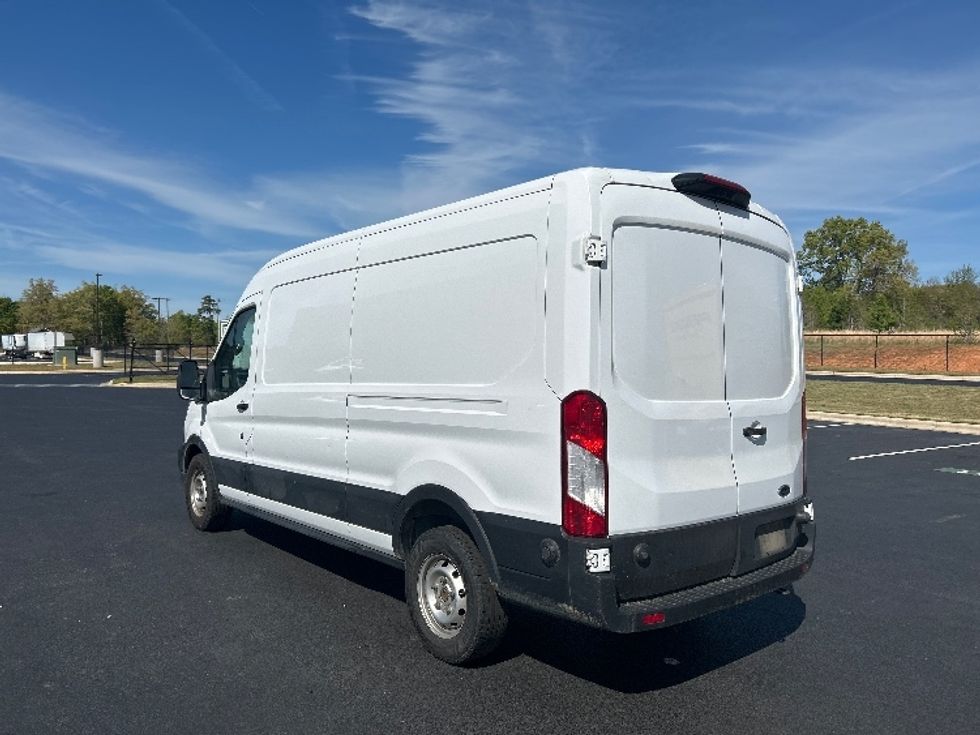 Cargo Van (Panel Van)-Light and Medium Duty Trucks-Ford-2022-Transit 250-Greensboro-NC-191,541\n\t\tmiles-$ 19,750 - Image 6
