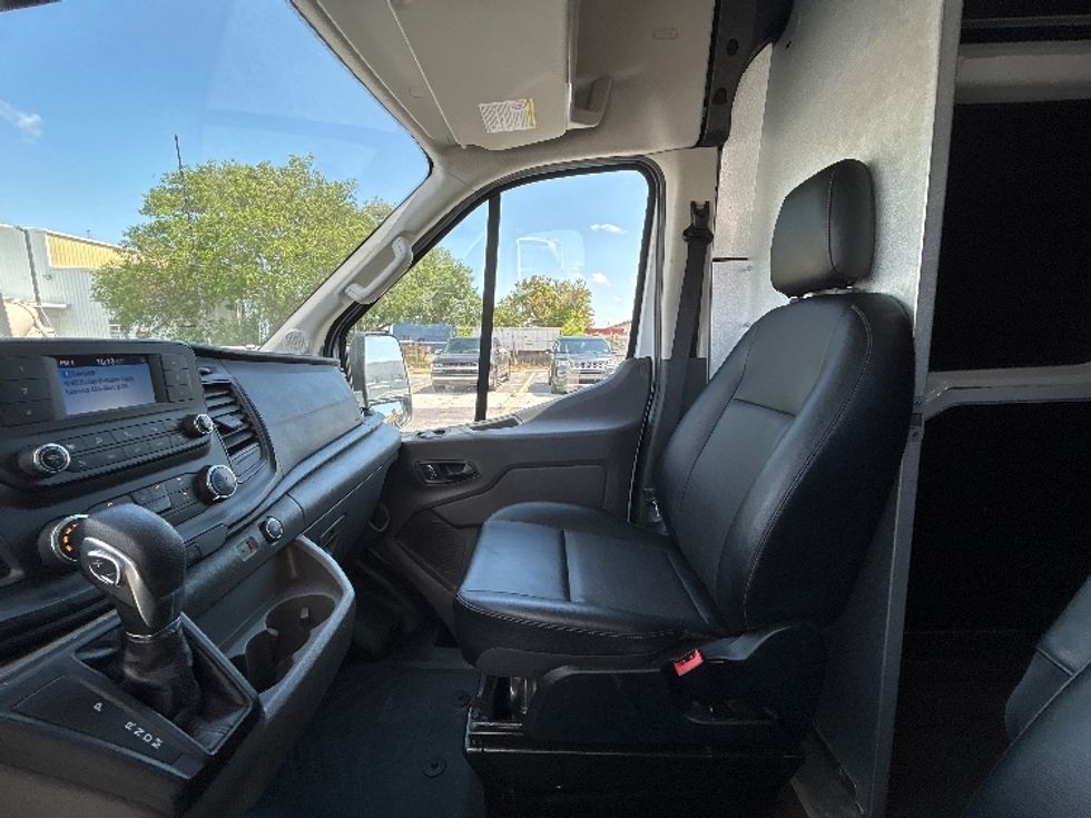 Cargo Van (Panel Van)-Light and Medium Duty Trucks-Ford-2022-Transit 250-Harahan-LA-46,545\n\t\tmiles-$ 40,750 - Image 17