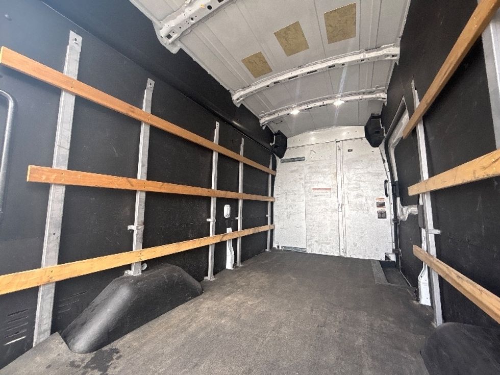 Cargo Van (Panel Van)-Light and Medium Duty Trucks-Ford-2022-Transit 250-Harahan-LA-64,156\n\t\tmiles-$ 39,750 - Image 11