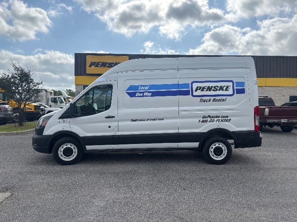 Cargo Van (Panel Van)-Light and Medium Duty Trucks-Ford-2022-Transit 250-Harahan-LA-64,156\n\t\tmiles-$ 39,750 - Image 4