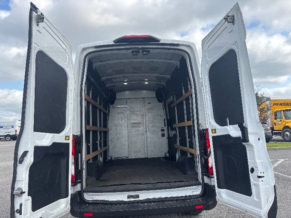 Cargo Van (Panel Van)-Light and Medium Duty Trucks-Ford-2022-Transit 250-Harahan-LA-64,156\n\t\tmiles-$ 39,750 - Image 8
