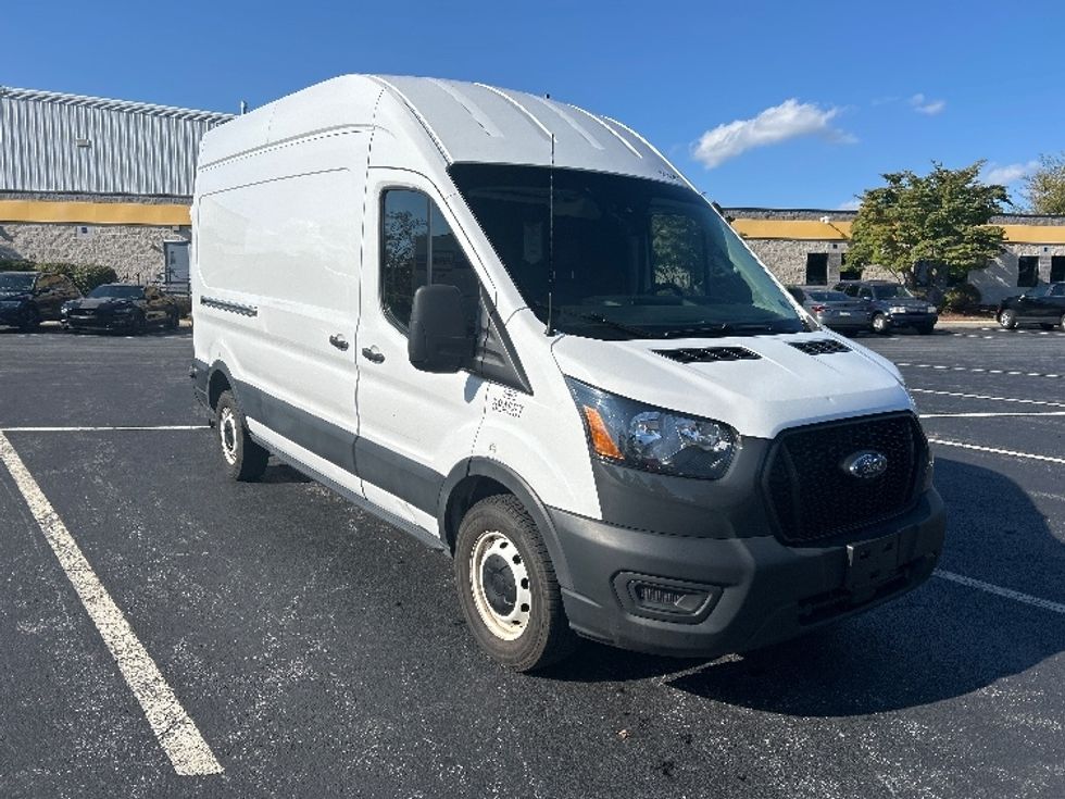 Cargo Van (Panel Van)-Light and Medium Duty Trucks-Ford-2022-Transit 250-Harrisburg-PA-141,000\n\t\tmiles-$ 27,500 - Image 1