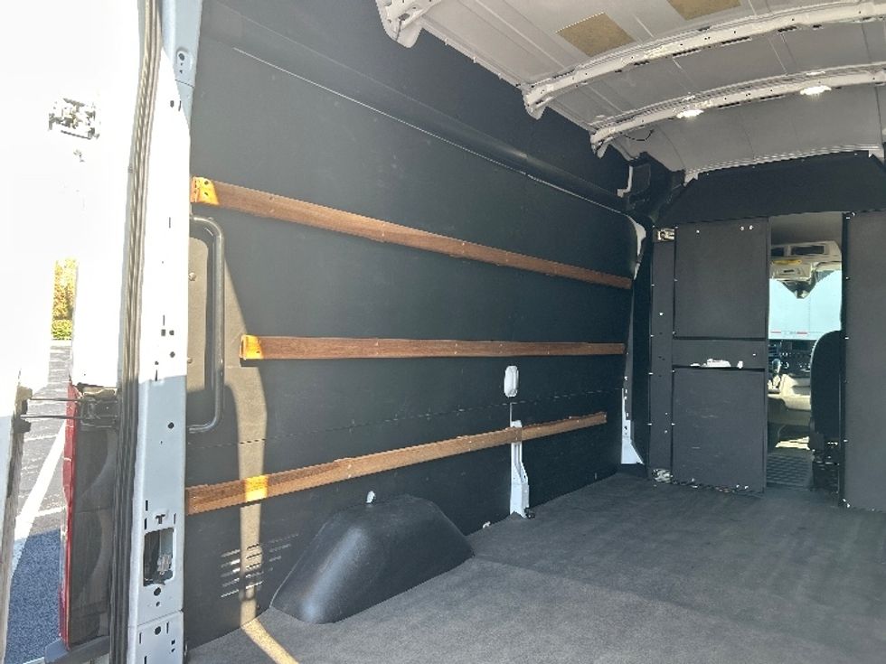 2022 Ford Transit photo 8