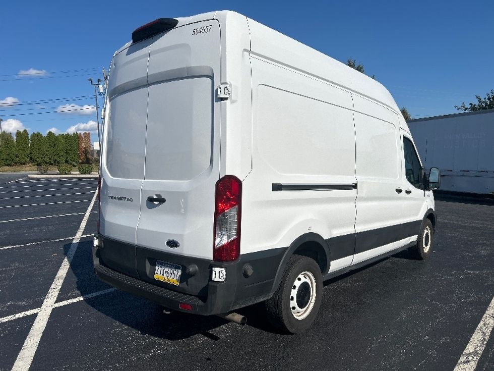 2022 Ford Transit photo 9