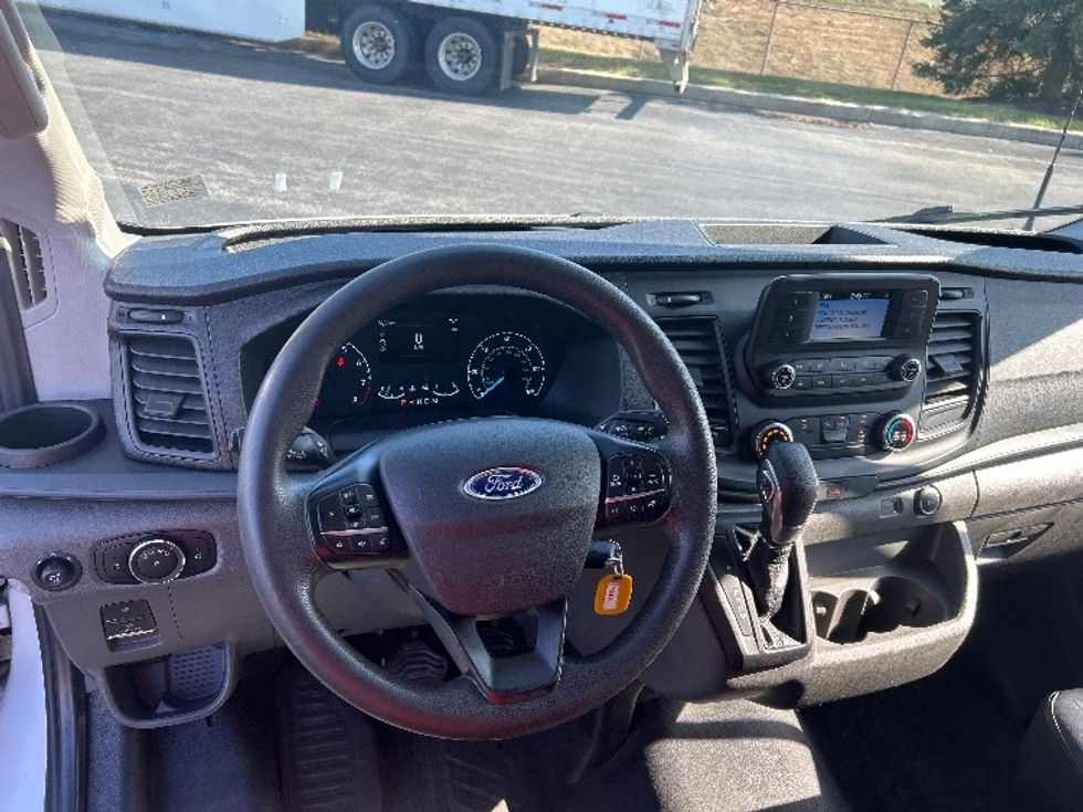 2022 Ford Transit photo 12