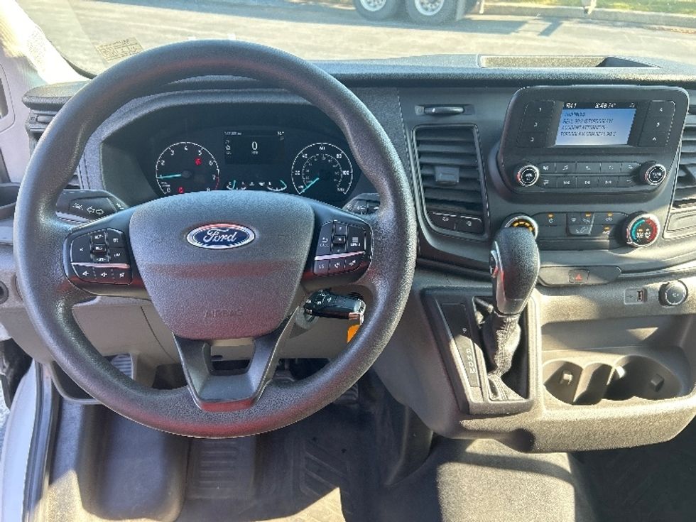2022 Ford Transit photo 13