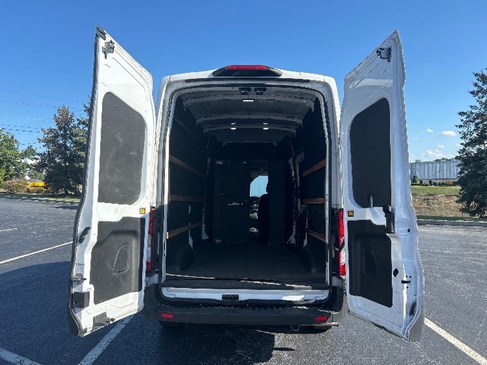 2022 Ford Transit photo 6