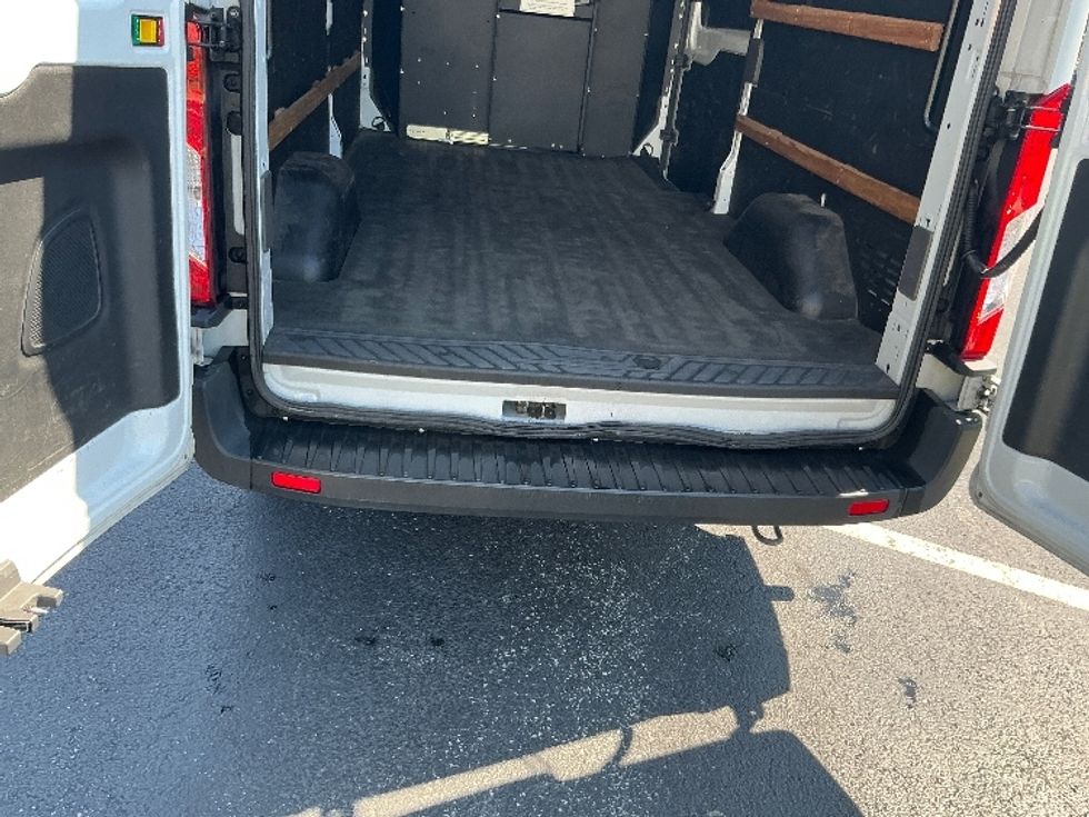 Cargo Van (Panel Van)-Light and Medium Duty Trucks-Ford-2022-Transit 250-Harrisburg-PA-152,524\n\t\tmiles-$ 25,750 - Image 9