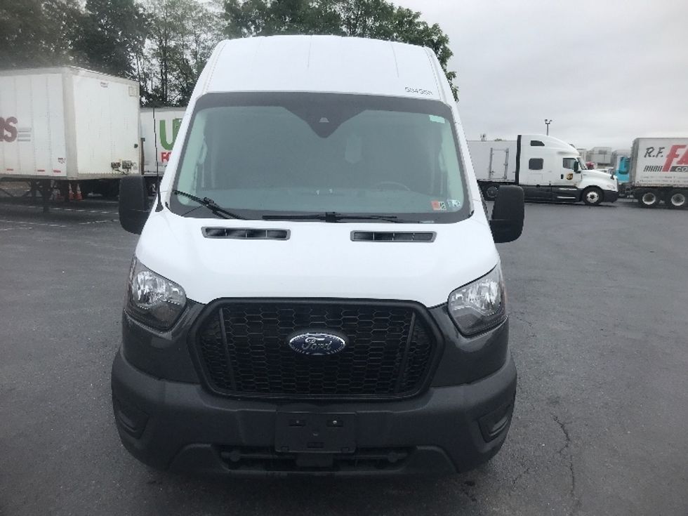 Cargo Van (Panel Van)-Light and Medium Duty Trucks-Ford-2022-Transit 250-Harrisburg-PA-158,176\n\t\tmiles-$ 25,000 - Image 2
