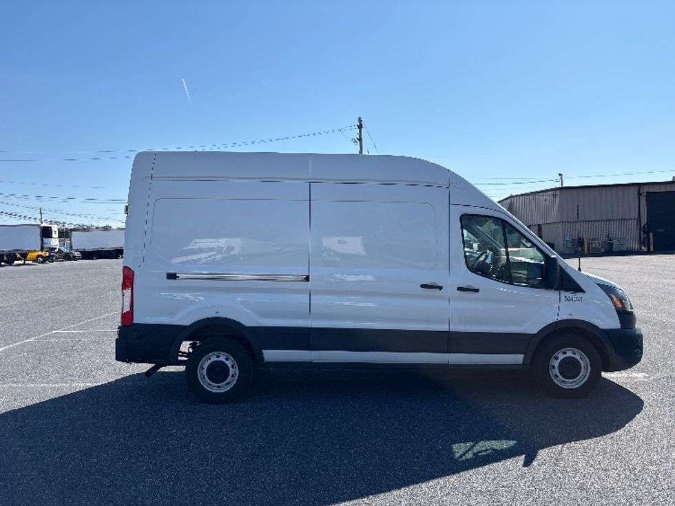 Cargo Van (Panel Van)-Light and Medium Duty Trucks-Ford-2022-Transit 250-Harrisburg-PA-76,587\n\t\tmiles-$ 40,500 - Image 11