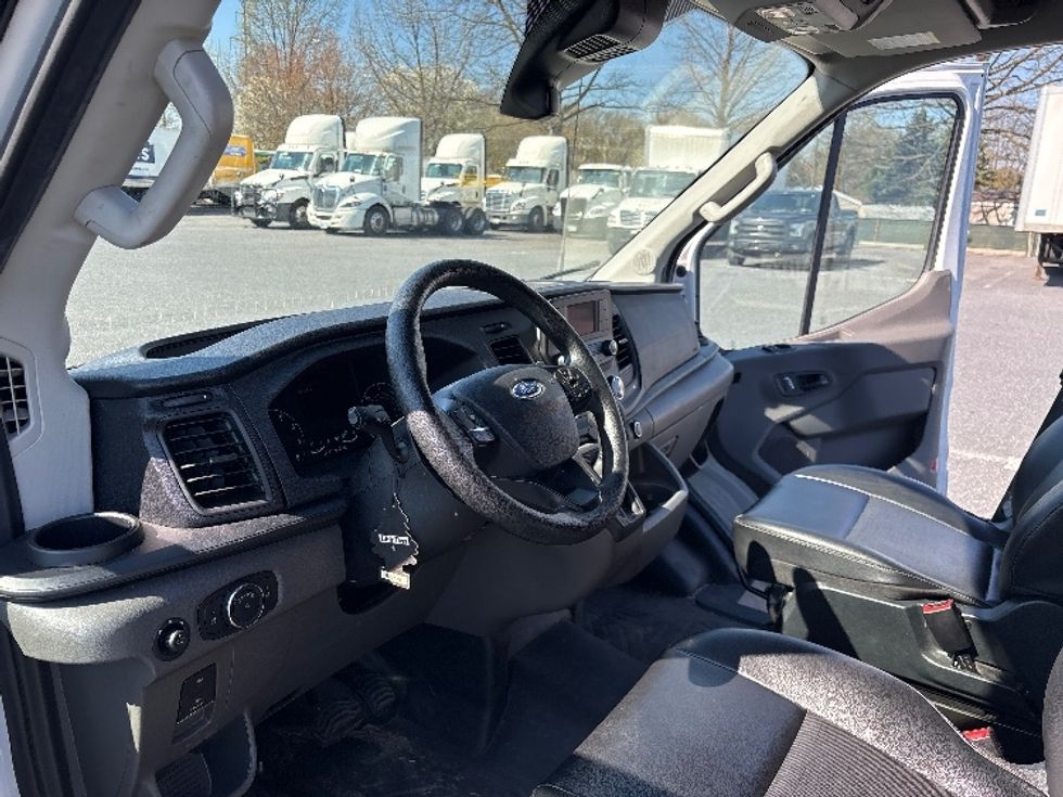 Cargo Van (Panel Van)-Light and Medium Duty Trucks-Ford-2022-Transit 250-Harrisburg-PA-76,587\n\t\tmiles-$ 40,500 - Image 13