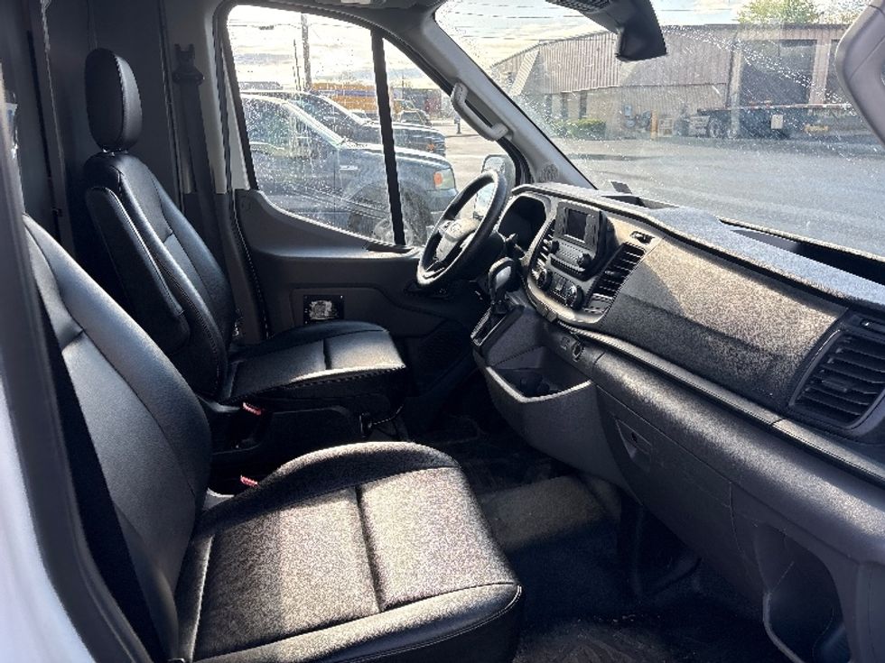 Cargo Van (Panel Van)-Light and Medium Duty Trucks-Ford-2022-Transit 250-Harrisburg-PA-78,252\n\t\tmiles-$ 39,000 - Image 18