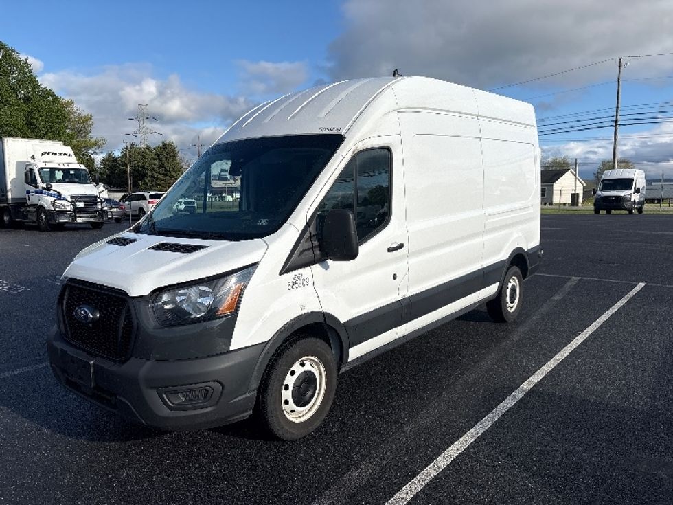 Cargo Van (Panel Van)-Light and Medium Duty Trucks-Ford-2022-Transit 250-Harrisburg-PA-78,252\n\t\tmiles-$ 39,000 - Image 3