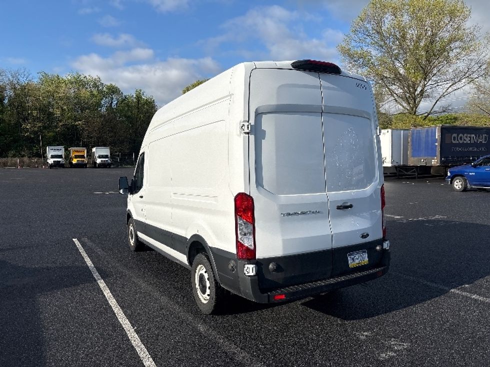 Cargo Van (Panel Van)-Light and Medium Duty Trucks-Ford-2022-Transit 250-Harrisburg-PA-78,252\n\t\tmiles-$ 39,000 - Image 5