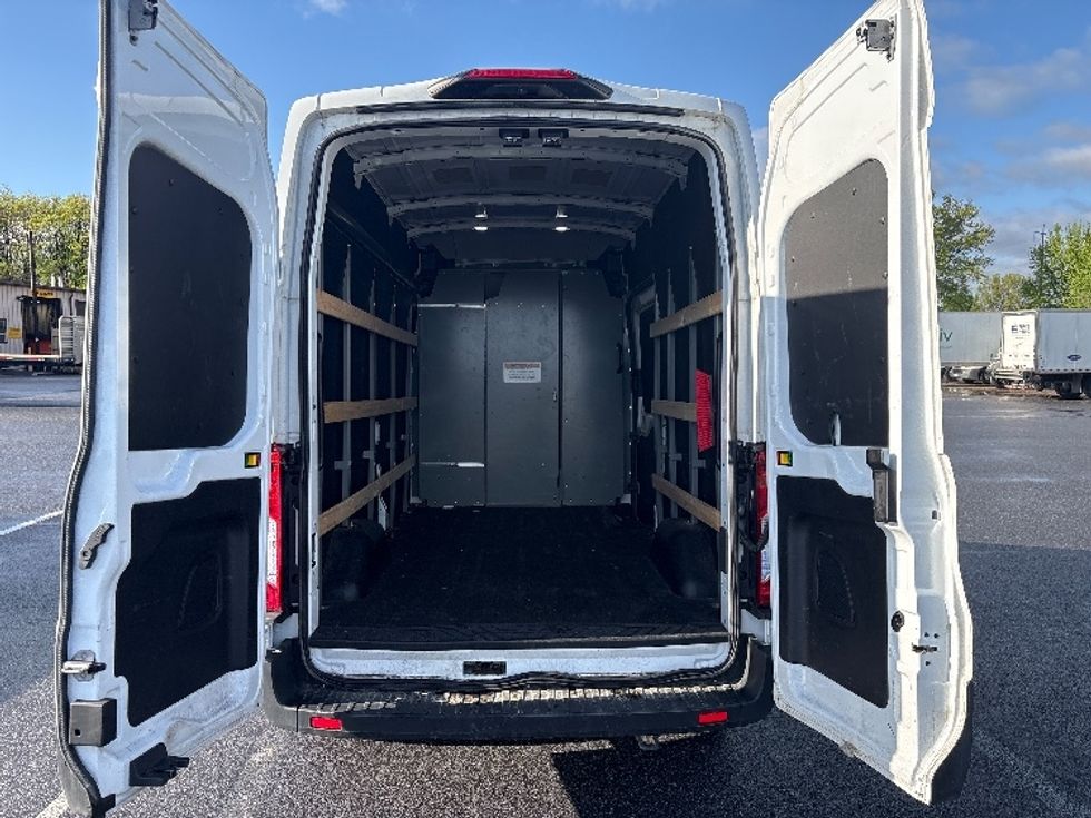 Cargo Van (Panel Van)-Light and Medium Duty Trucks-Ford-2022-Transit 250-Harrisburg-PA-78,252\n\t\tmiles-$ 39,000 - Image 7