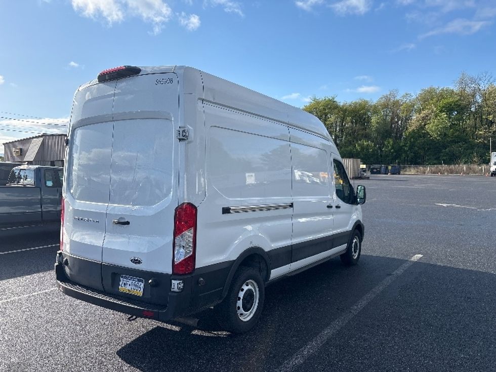 Cargo Van (Panel Van)-Light and Medium Duty Trucks-Ford-2022-Transit 250-Harrisburg-PA-78,467\n\t\tmiles-$ 39,000 - Image 10