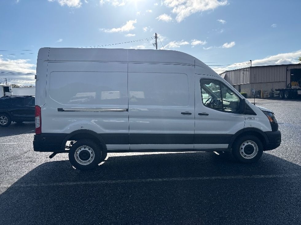 Cargo Van (Panel Van)-Light and Medium Duty Trucks-Ford-2022-Transit 250-Harrisburg-PA-78,467\n\t\tmiles-$ 39,000 - Image 11