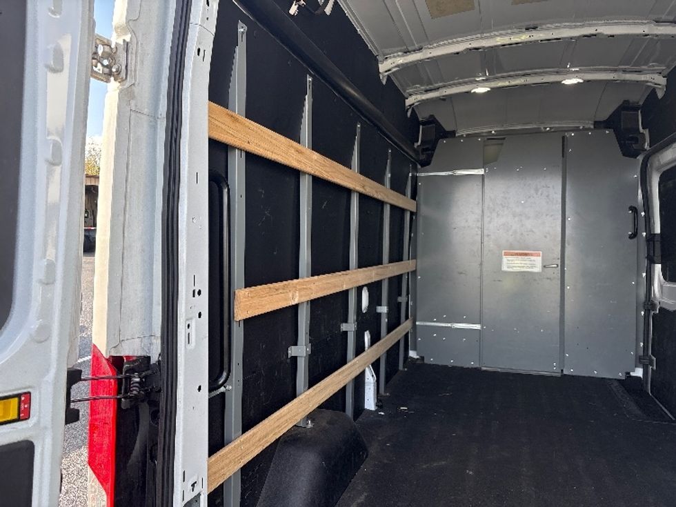 Cargo Van (Panel Van)-Light and Medium Duty Trucks-Ford-2022-Transit 250-Harrisburg-PA-78,467\n\t\tmiles-$ 39,000 - Image 8