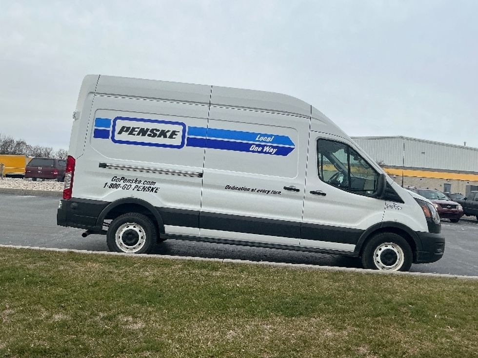 Cargo Van (Panel Van)-Light and Medium Duty Trucks-Ford-2022-Transit 250-Harrisburg-PA-81,589\n\t\tmiles-$ 37,500 - Image 15