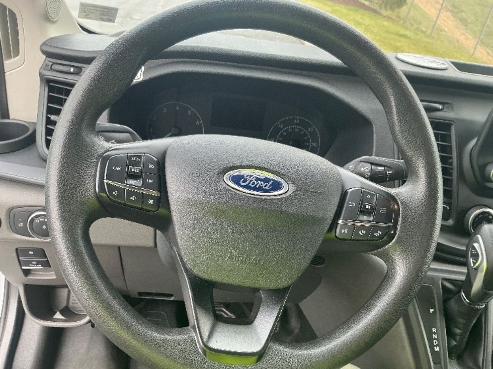Cargo Van (Panel Van)-Light and Medium Duty Trucks-Ford-2022-Transit 250-Harrisburg-PA-81,589\n\t\tmiles-$ 37,500 - Image 17