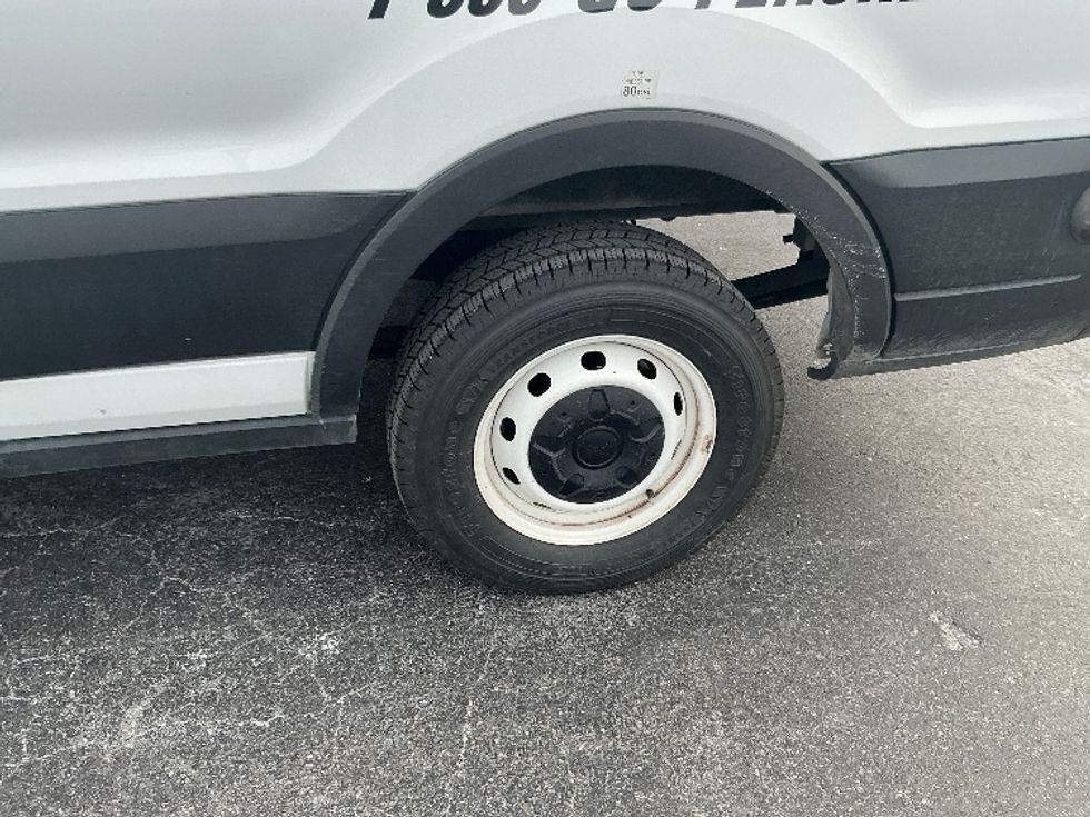 Cargo Van (Panel Van)-Light and Medium Duty Trucks-Ford-2022-Transit 250-Harrisburg-PA-81,589\n\t\tmiles-$ 37,500 - Image 25