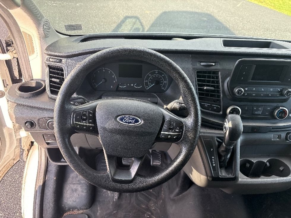 Cargo Van (Panel Van)-Light and Medium Duty Trucks-Ford-2022-Transit 250-Harrisburg-PA-83,111\n\t\tmiles-$ 38,500 - Image 14