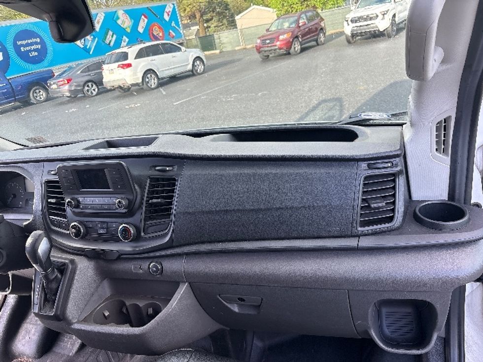Cargo Van (Panel Van)-Light and Medium Duty Trucks-Ford-2022-Transit 250-Harrisburg-PA-83,111\n\t\tmiles-$ 38,500 - Image 17