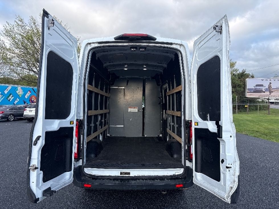 Cargo Van (Panel Van)-Light and Medium Duty Trucks-Ford-2022-Transit 250-Harrisburg-PA-83,111\n\t\tmiles-$ 38,500 - Image 7