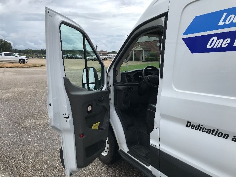 Cargo Van (Panel Van)-Light and Medium Duty Trucks-Ford-2022-Transit 250-Homewood-AL-108,650\n\t\tmiles-$ 33,000 - Image 16