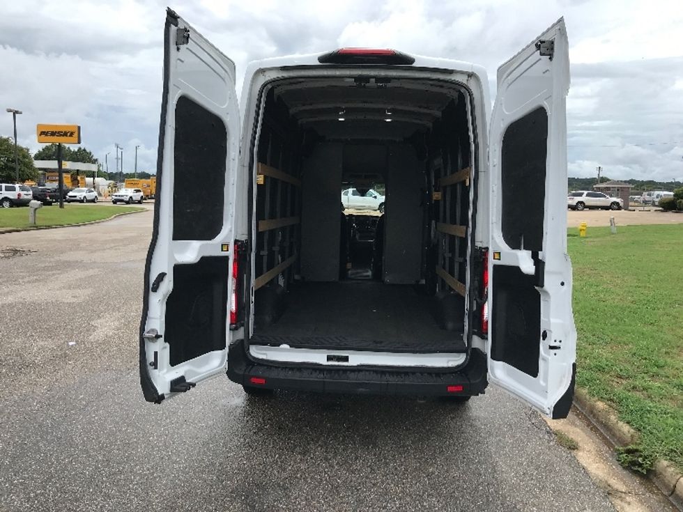 Cargo Van (Panel Van)-Light and Medium Duty Trucks-Ford-2022-Transit 250-Homewood-AL-108,650\n\t\tmiles-$ 33,000 - Image 9