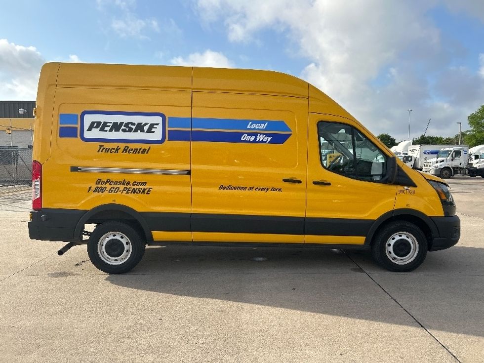 Cargo Van (Panel Van)-Light and Medium Duty Trucks-Ford-2022-Transit 250-Houston-TX-111,051\n\t\tmiles-$ 30,000 - Image 15