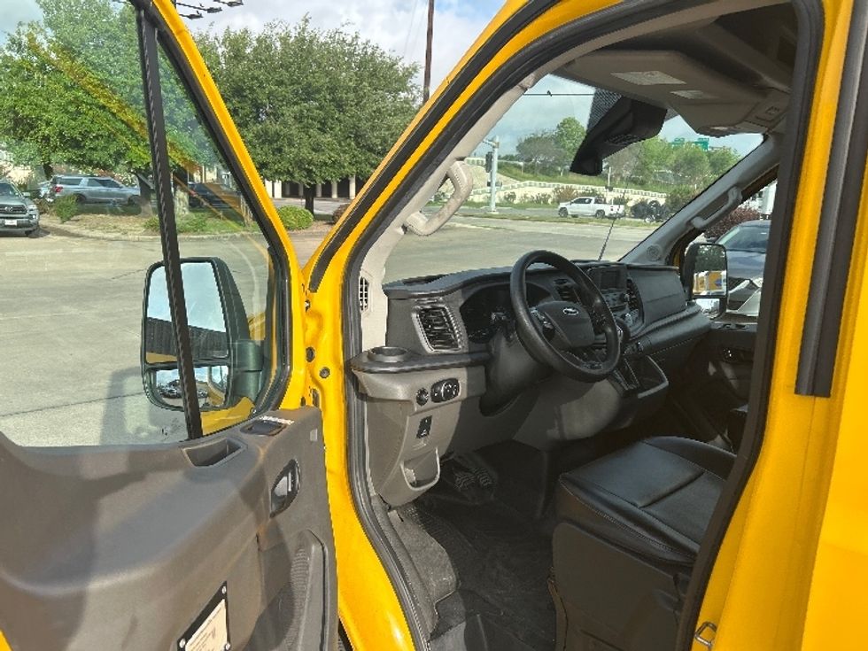 Cargo Van (Panel Van)-Light and Medium Duty Trucks-Ford-2022-Transit 250-Houston-TX-111,051\n\t\tmiles-$ 30,000 - Image 16