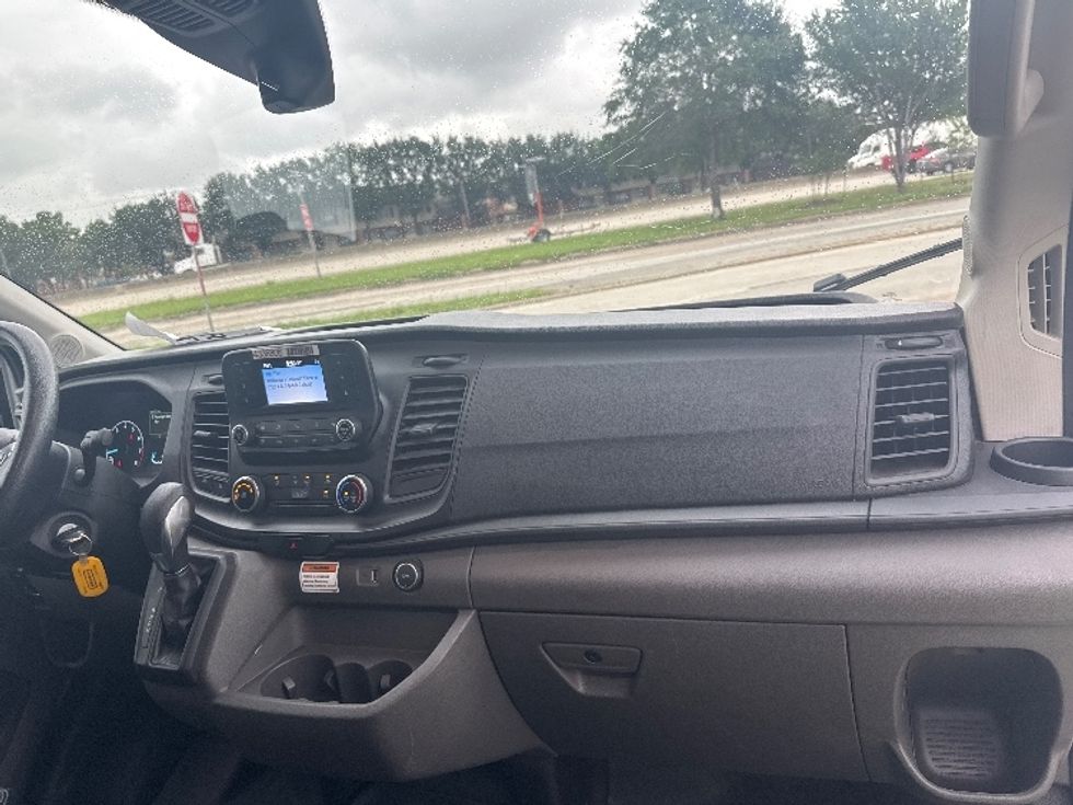 Cargo Van (Panel Van)-Light and Medium Duty Trucks-Ford-2022-Transit 250-Houston-TX-81,861\n\t\tmiles-$ 39,750 - Image 18