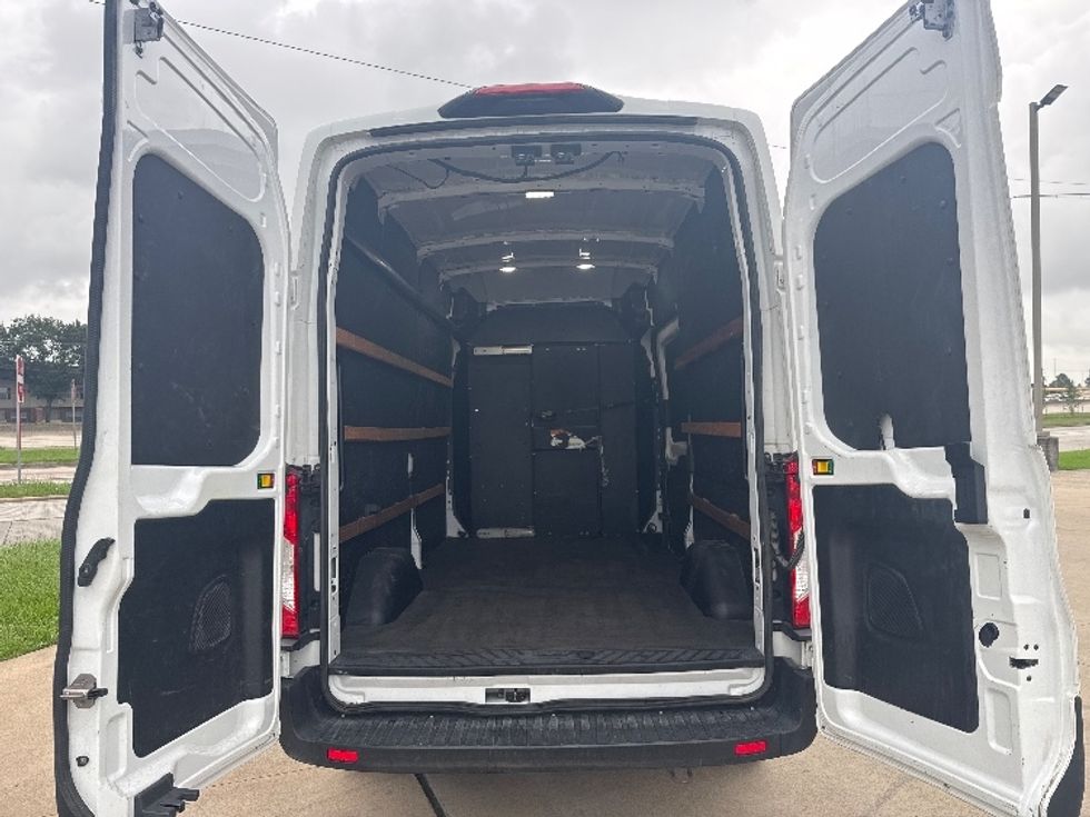 Cargo Van (Panel Van)-Light and Medium Duty Trucks-Ford-2022-Transit 250-Houston-TX-81,861\n\t\tmiles-$ 39,750 - Image 7